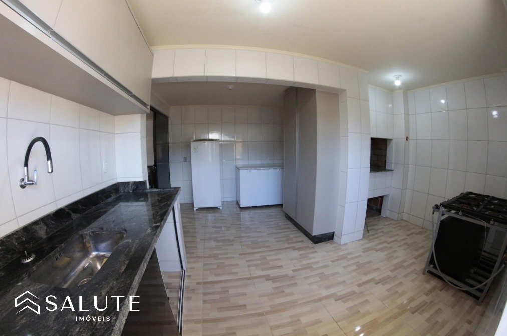 Casa comercial em Meia Praia Itapema