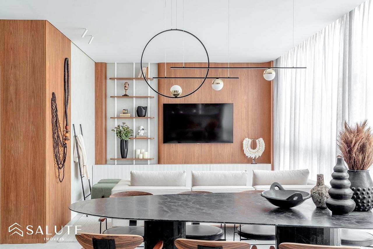 Apartamento à venda com 4 dormitórios no Centro