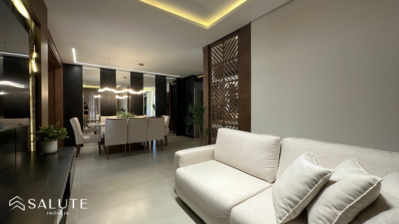 Apartamento à venda com 3 suítes na Barra Sul