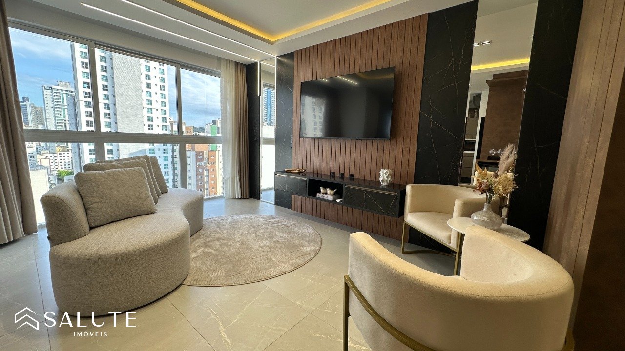 Apartamento à venda com 3 suítes na Barra Sul
