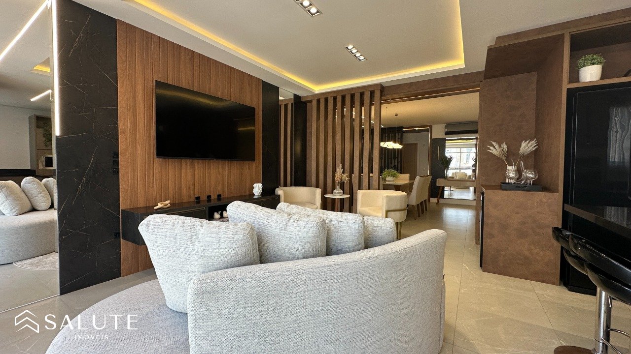 Apartamento à venda com 3 suítes na Barra Sul