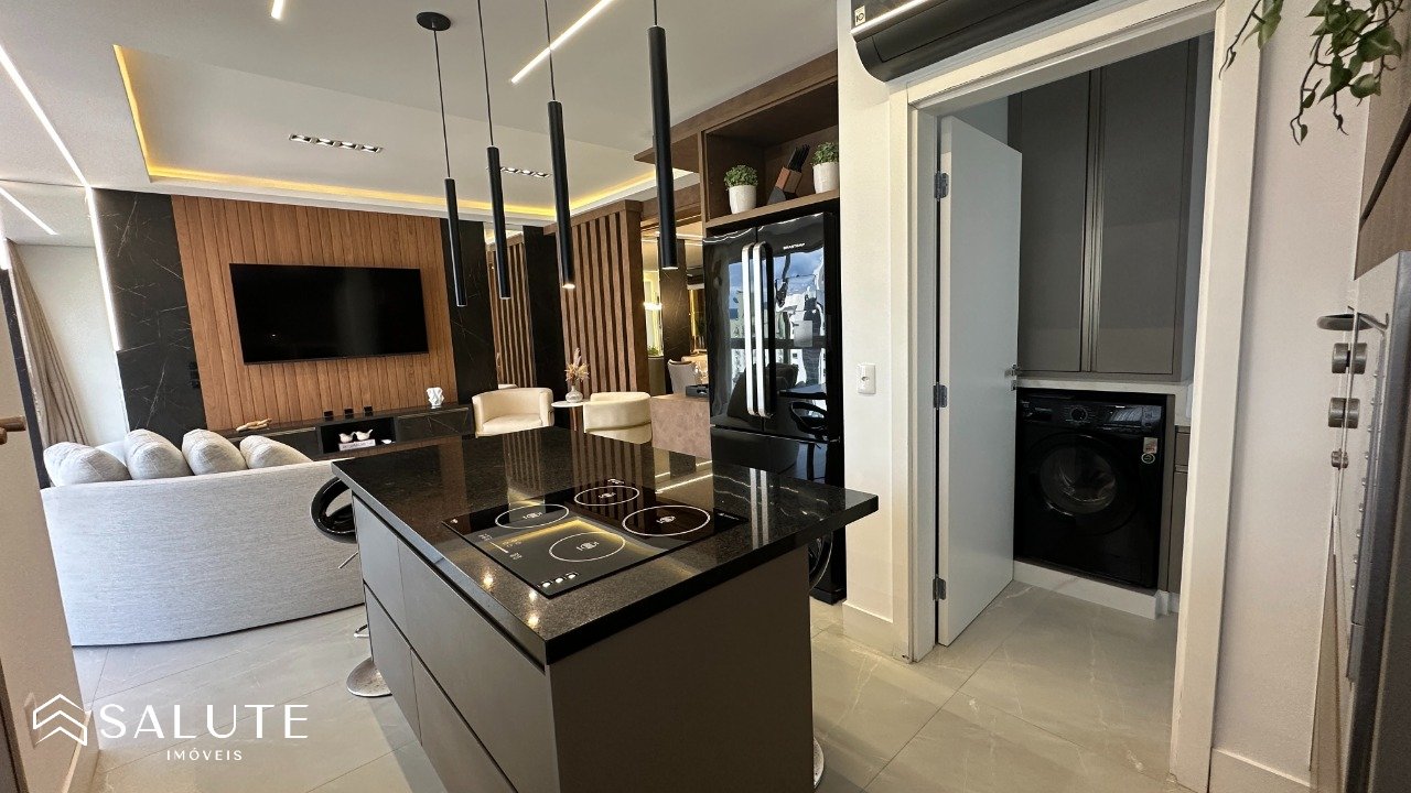 Apartamento à venda com 3 suítes na Barra Sul