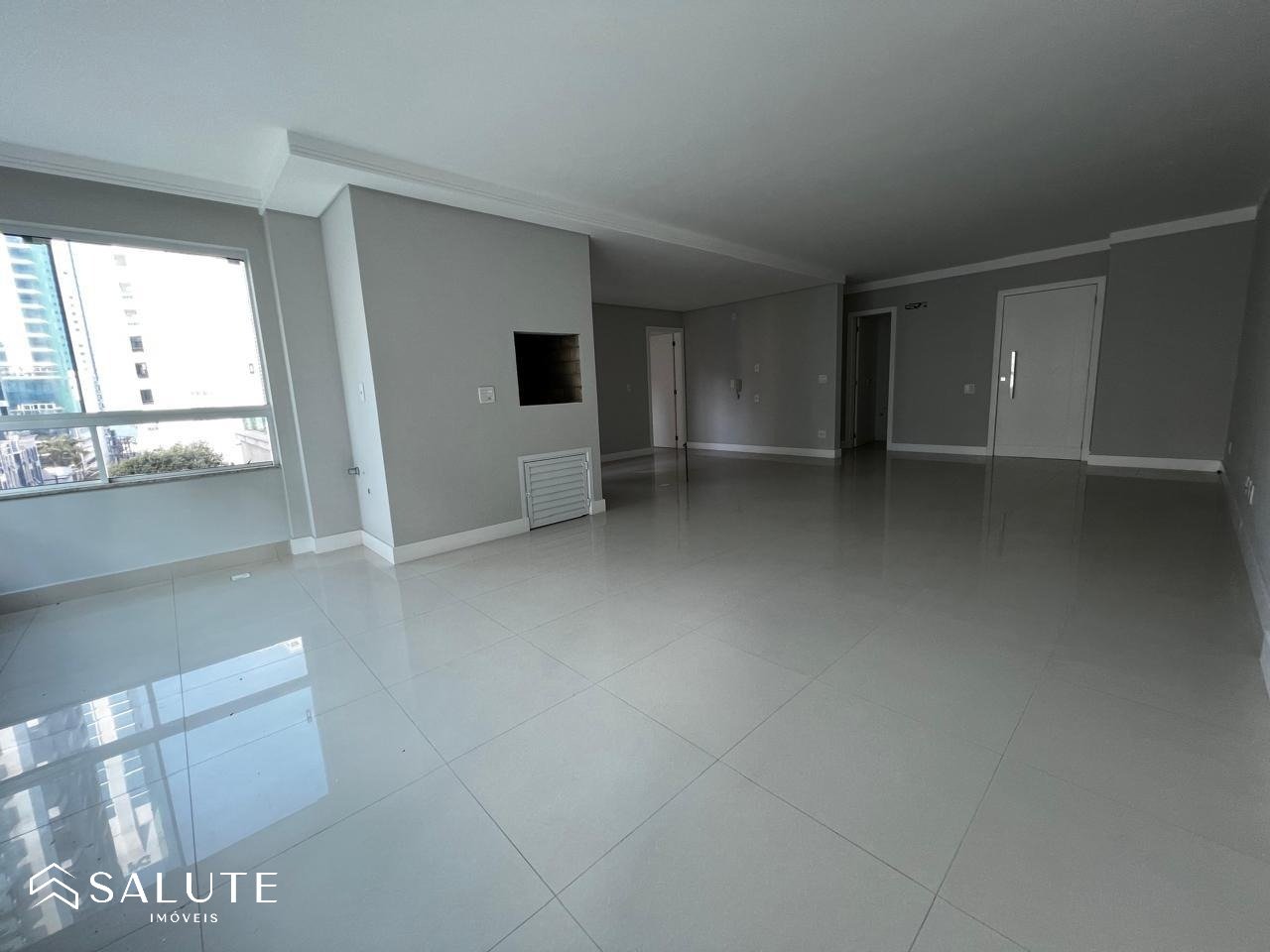 Apartamento à venda 3 suítes no Centro