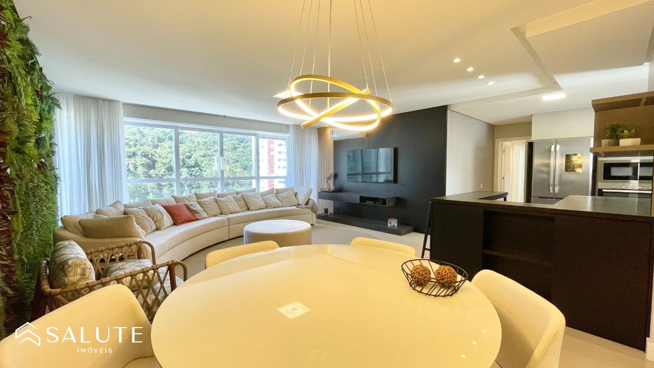 Apartamento aluguel anual 4 suítes no Pioneiros