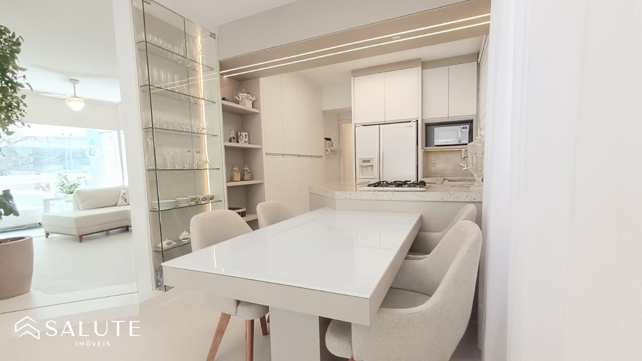 Apartamento à venda 3 dormitórios na Barra Sul