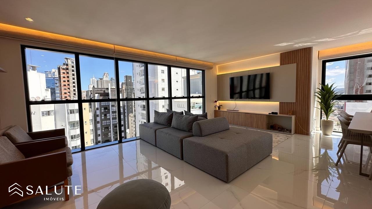 Apartamento para locação 4 suítes no Centro
