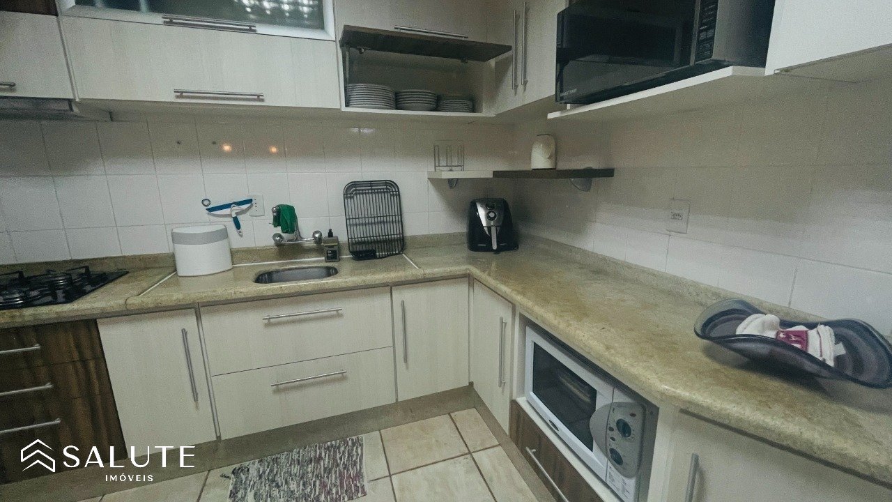 Apartamento aluguel anual 3 dormitórios Barra Sul