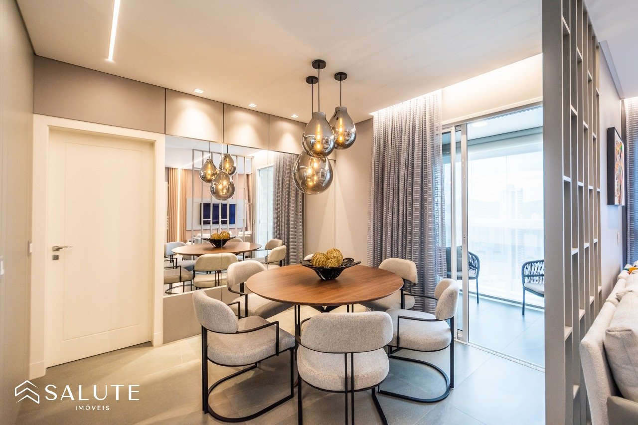 Apartamento à venda com 3 suítes na Barra Sul