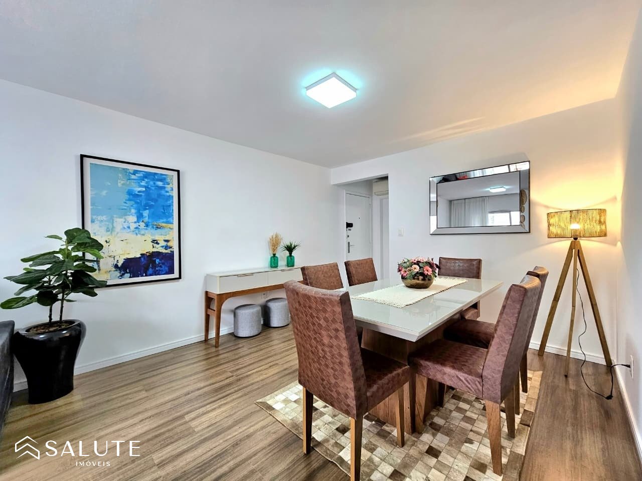 Apartamento à venda 2 dormitórios no Centro