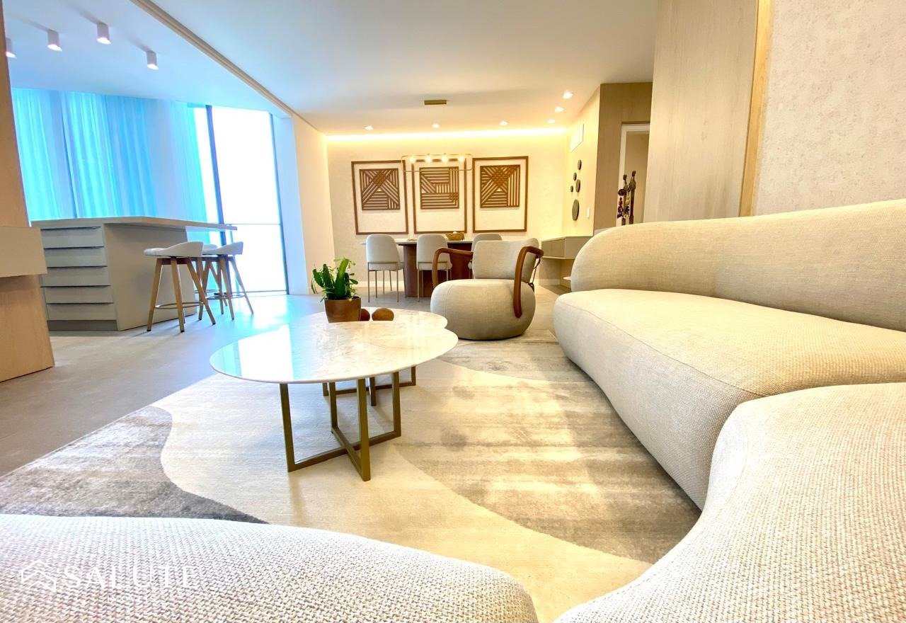 Apartamento à venda com 3 suítes em Piçarras