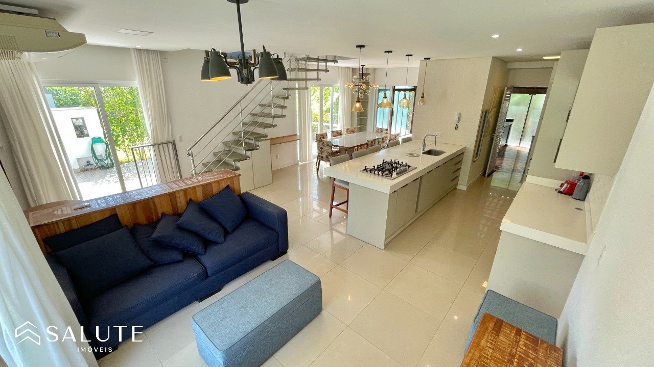 Casa à venda com 3 dormitórios na Barra