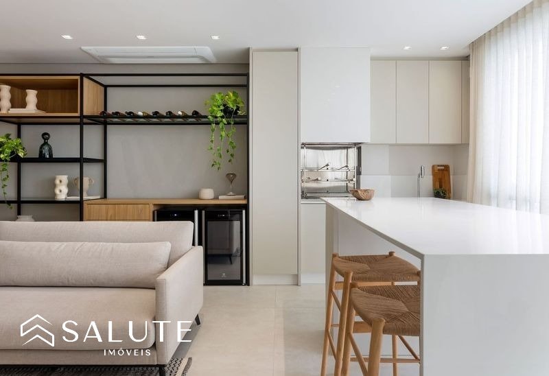 Apartamento à venda com 3 suítes na Praia Brava