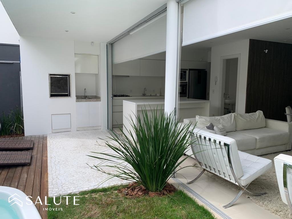 Apartamento à venda 03 suítes no Centro
