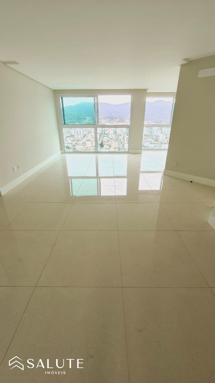 Apartamento à venda 4 dormitórios na Barra Norte