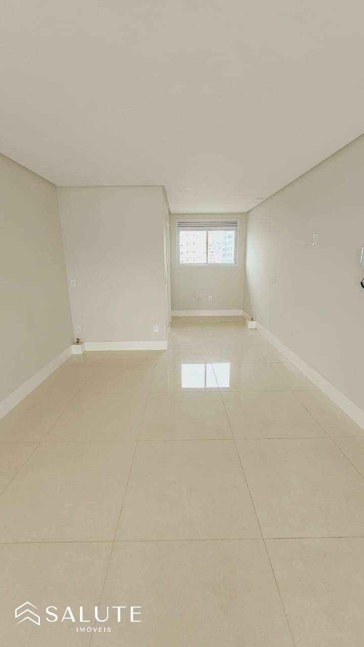 Apartamento à venda 4 dormitórios na Barra Norte