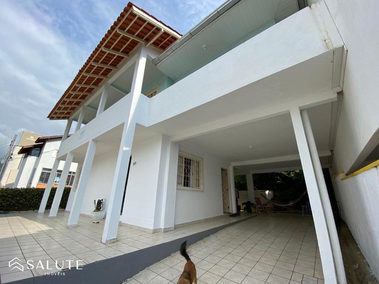 Casa à venda 04 Dormitórios nas Nações