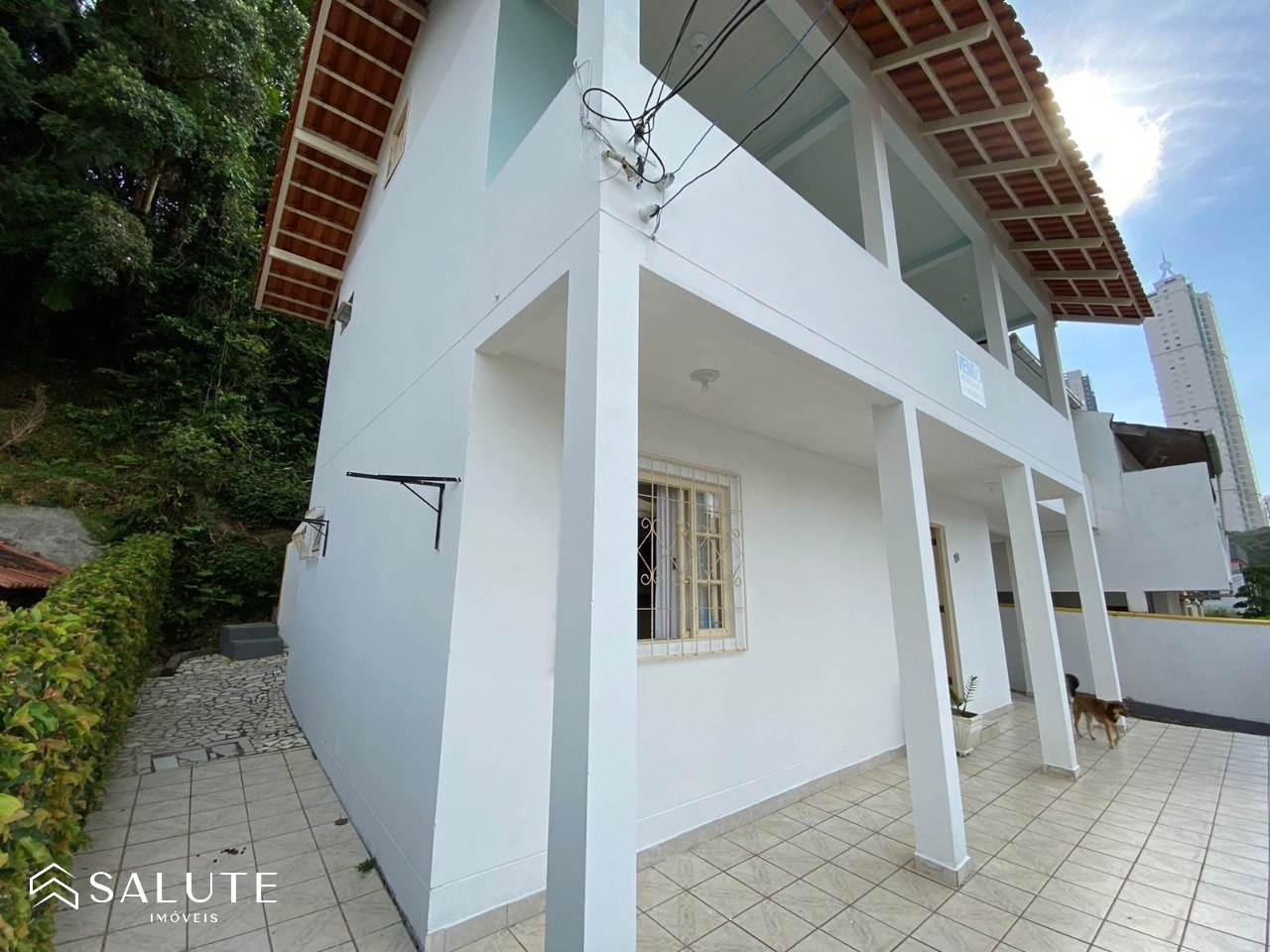 Casa à venda 04 Dormitórios nas Nações