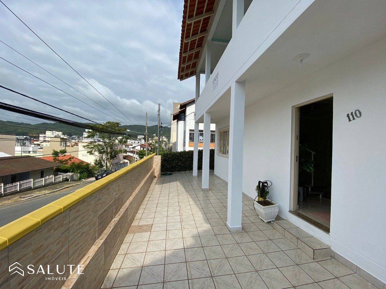 Casa à venda 04 Dormitórios nas Nações