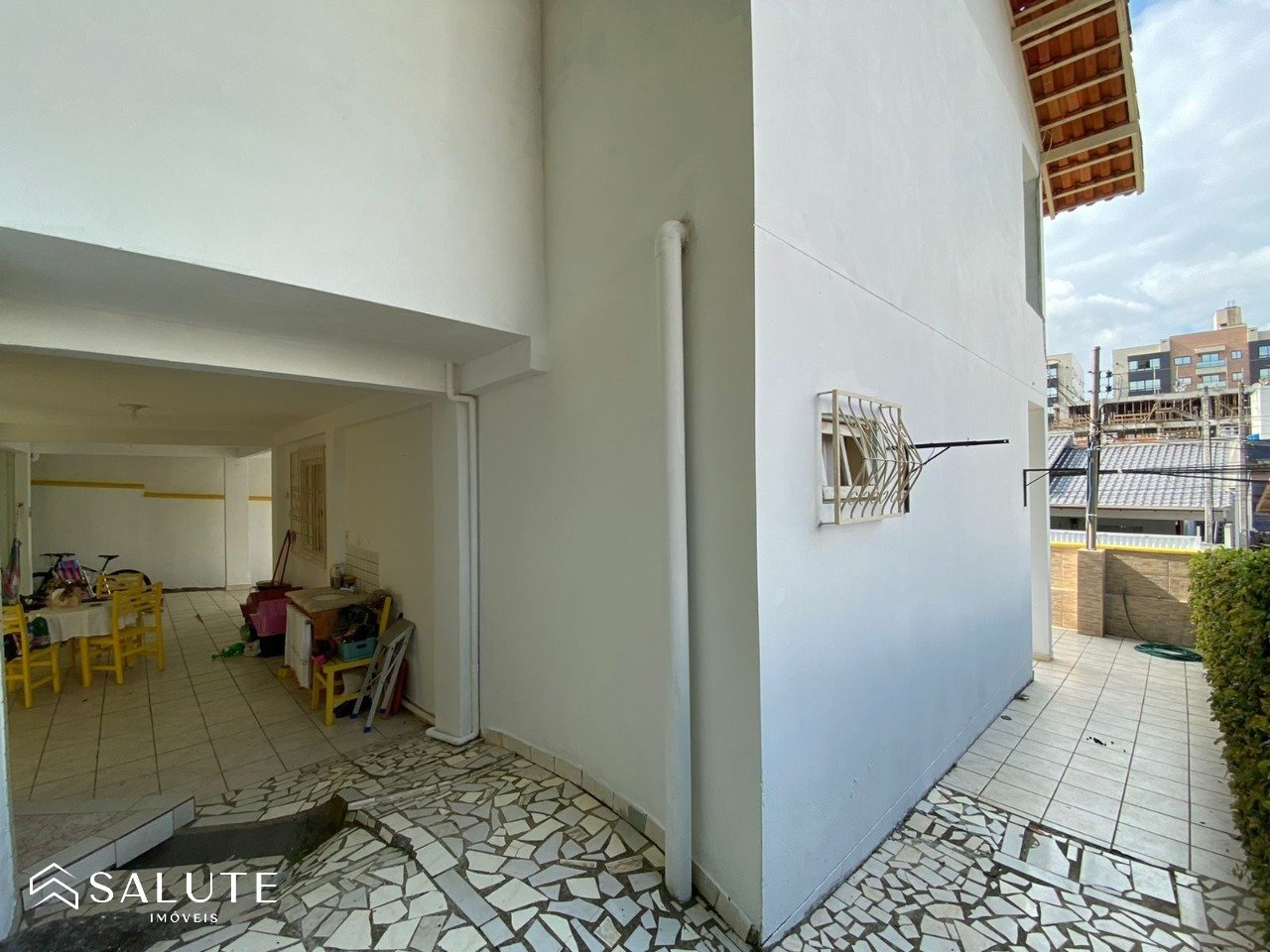 Casa à venda 04 Dormitórios nas Nações