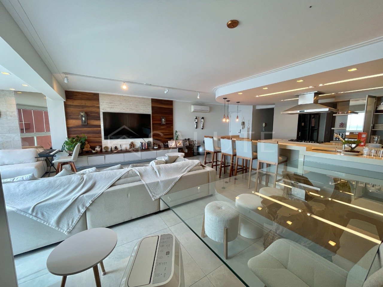 Apartamento à venda 3 dormitórios Barra Sul