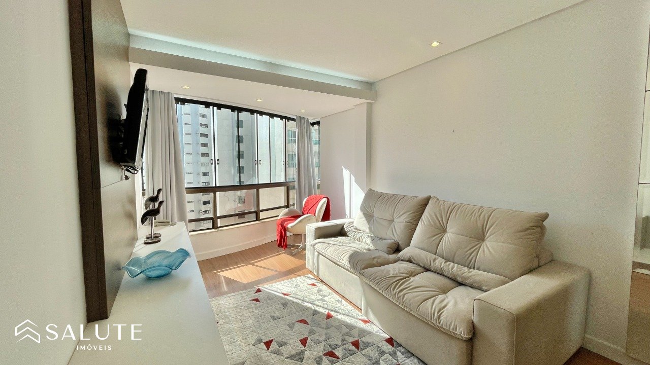Apartamento à venda com 3 dormitórios na Barra sul