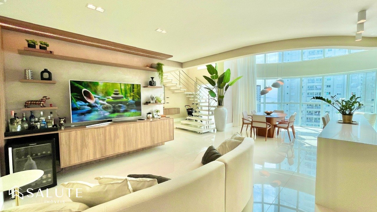 Apartamento à venda 4 suítes na Barra Sul