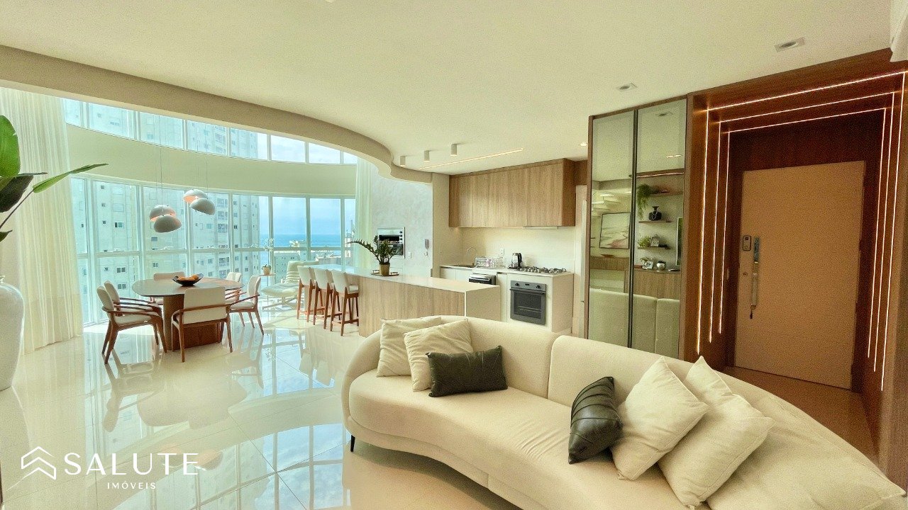 Apartamento à venda 4 suítes na Barra Sul