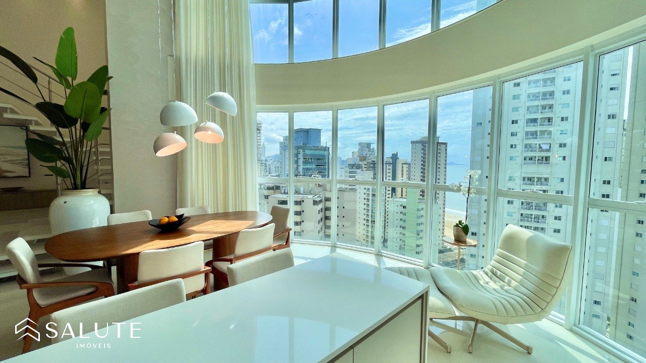 Apartamento à venda 4 suítes na Barra Sul