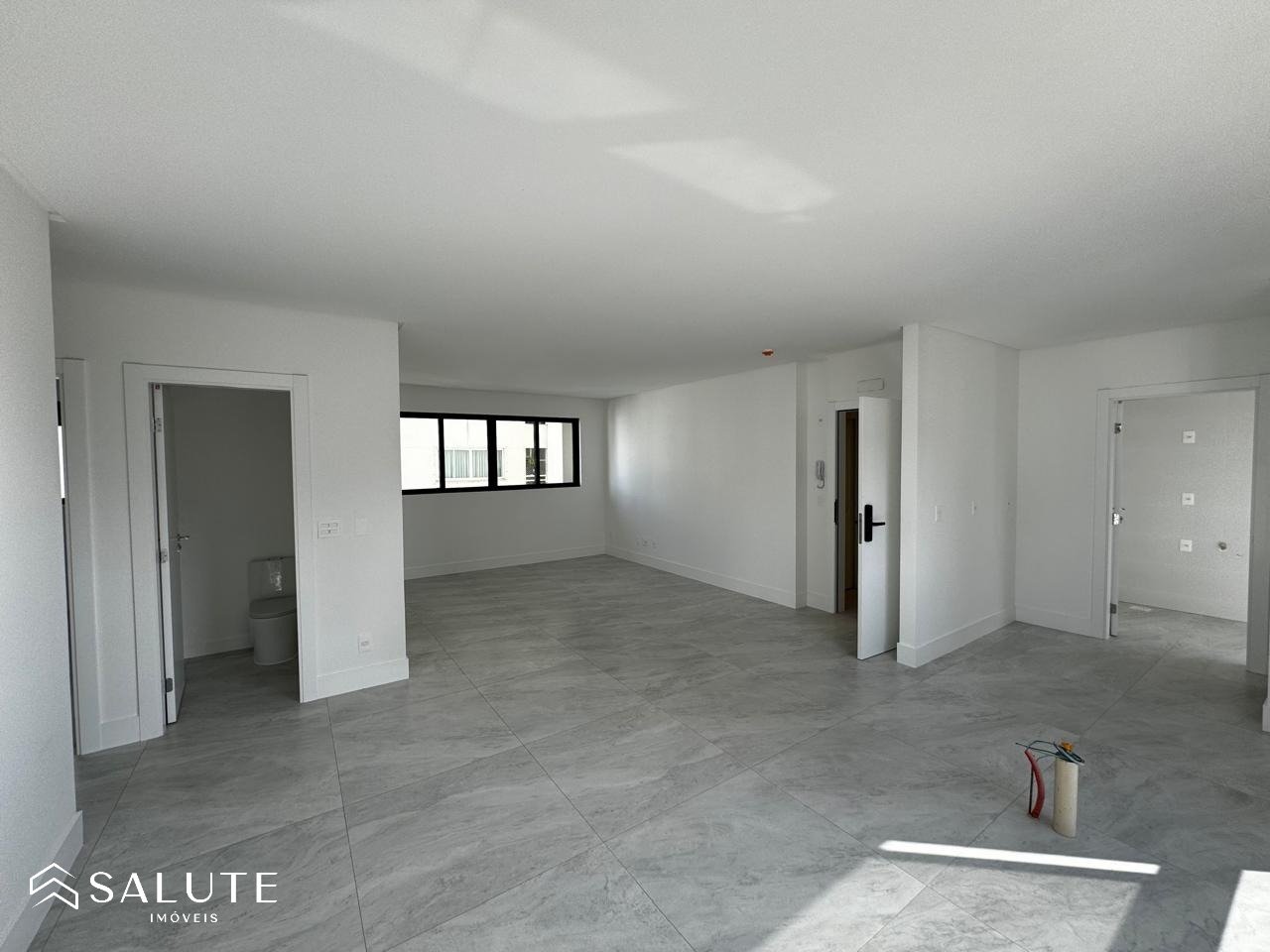 Apartamento à venda 03 Suítes nos Pioneiros