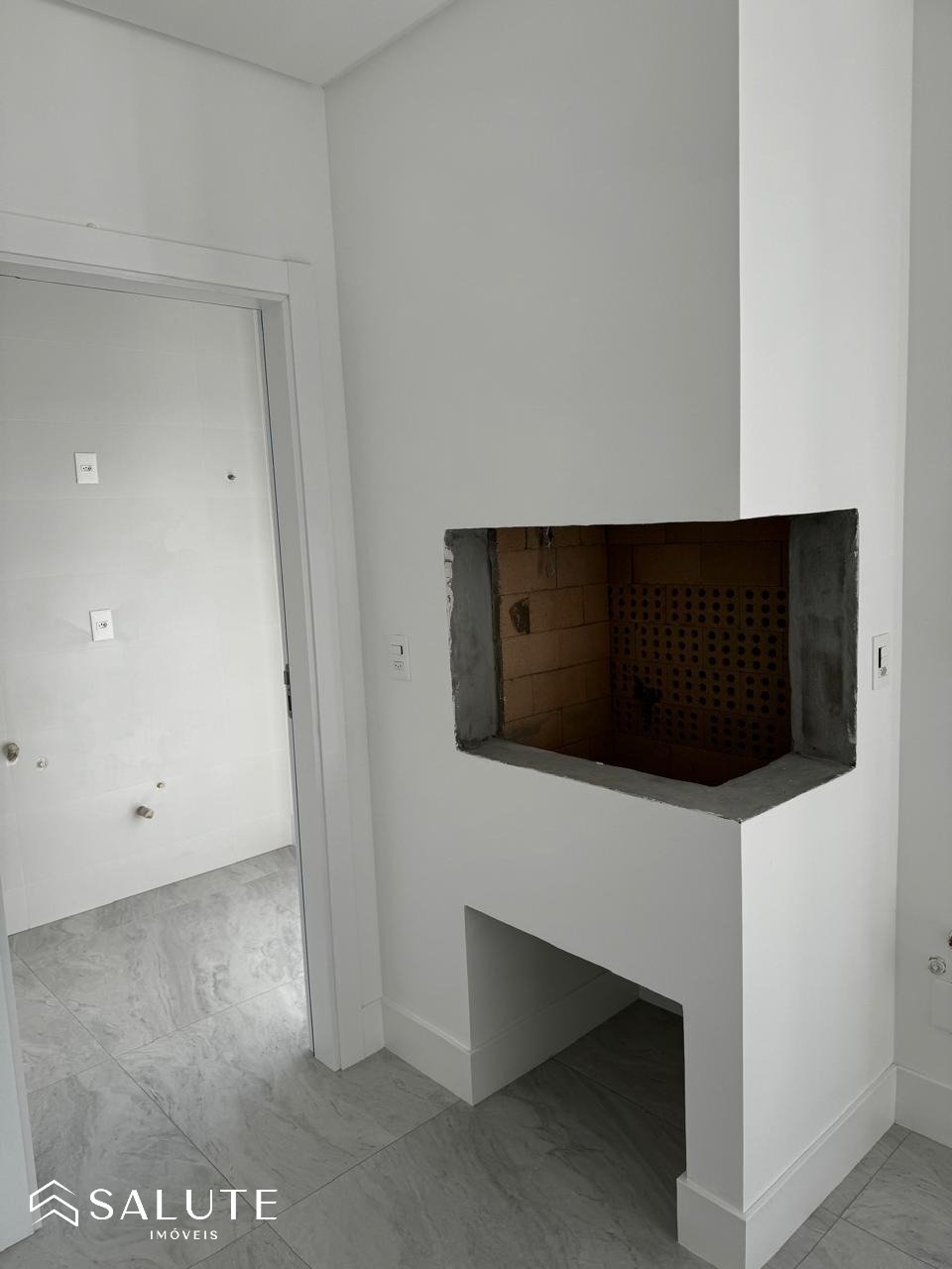 Apartamento à venda 03 Suítes nos Pioneiros