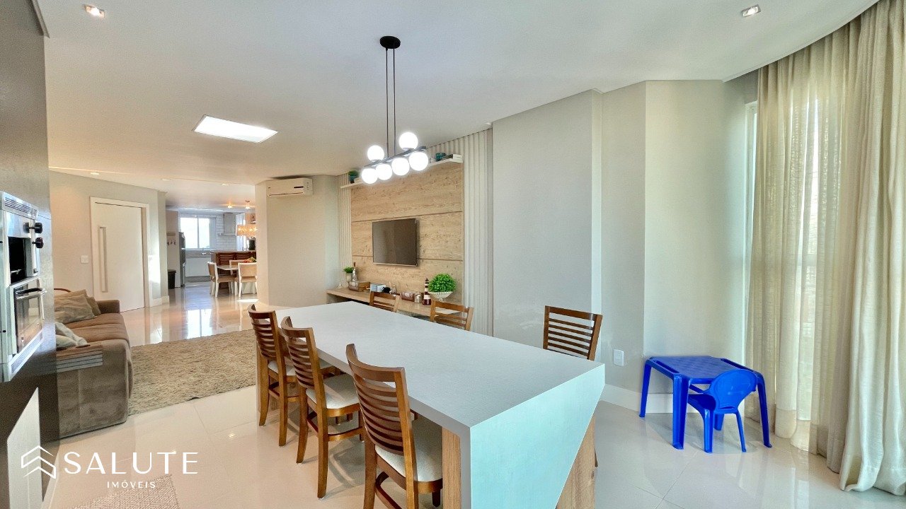 Apartamento à venda 3 suítes na Barra Sul