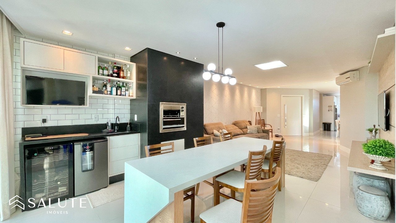 Apartamento aluguel anual 3 suítes na Barra Sul