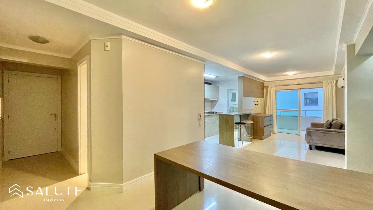 Apartamento aluguel anual 3 suítes Praia Brava
