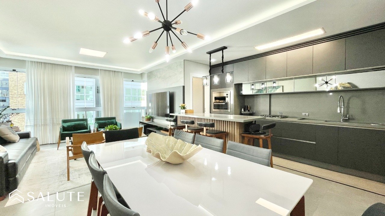 Apartamento à venda com 3 suítes no Centro