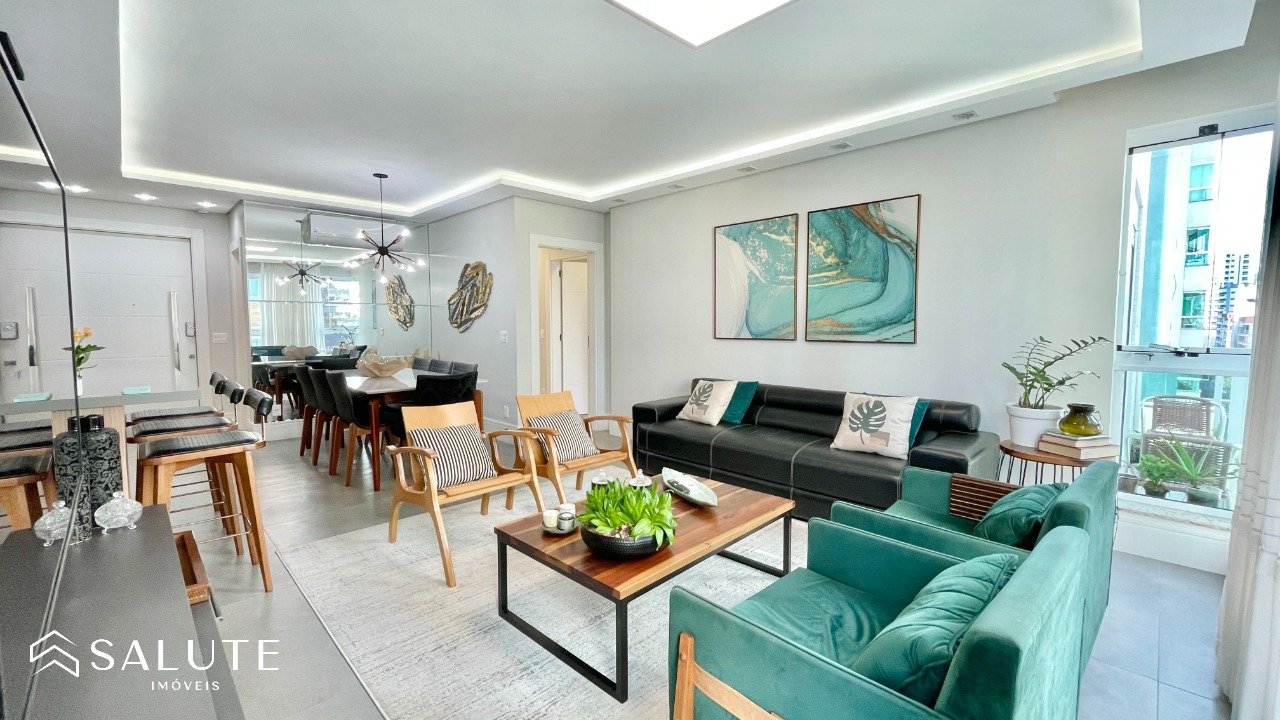 Apartamento à venda com 3 suítes no Centro
