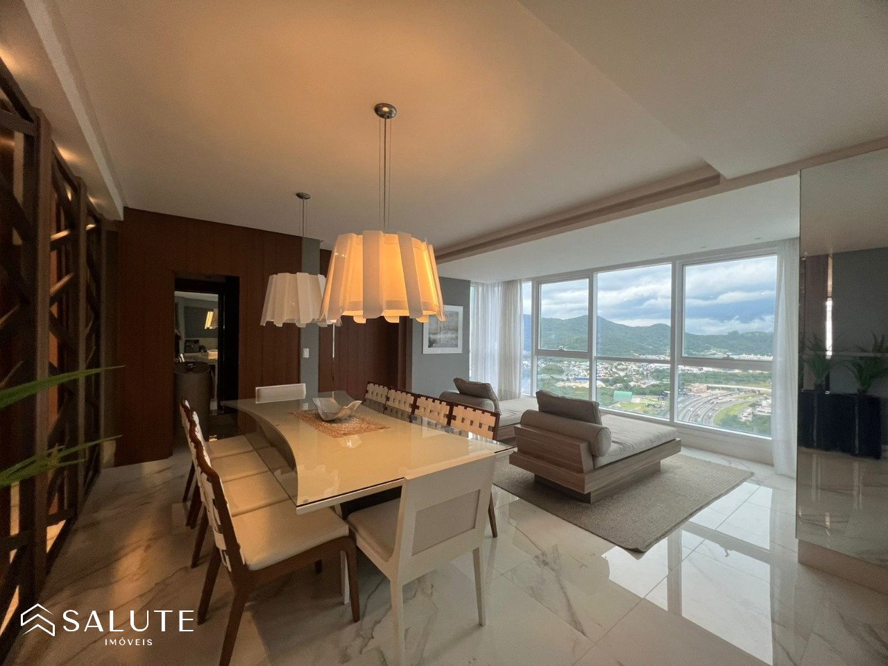 Apartamento aluguel anual alto padrão na Barra Sul
