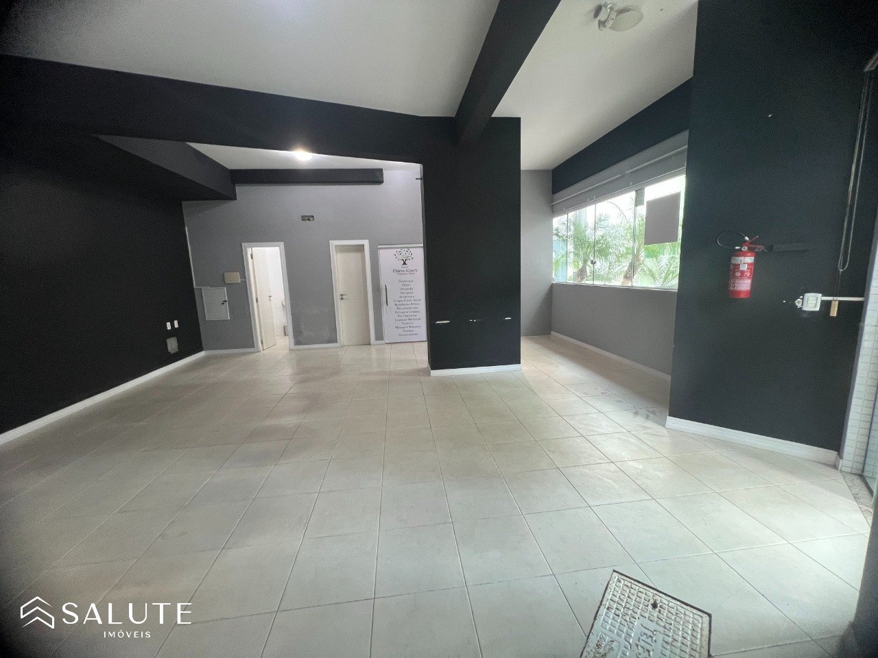 Sala comercial à venda na Barra Sul