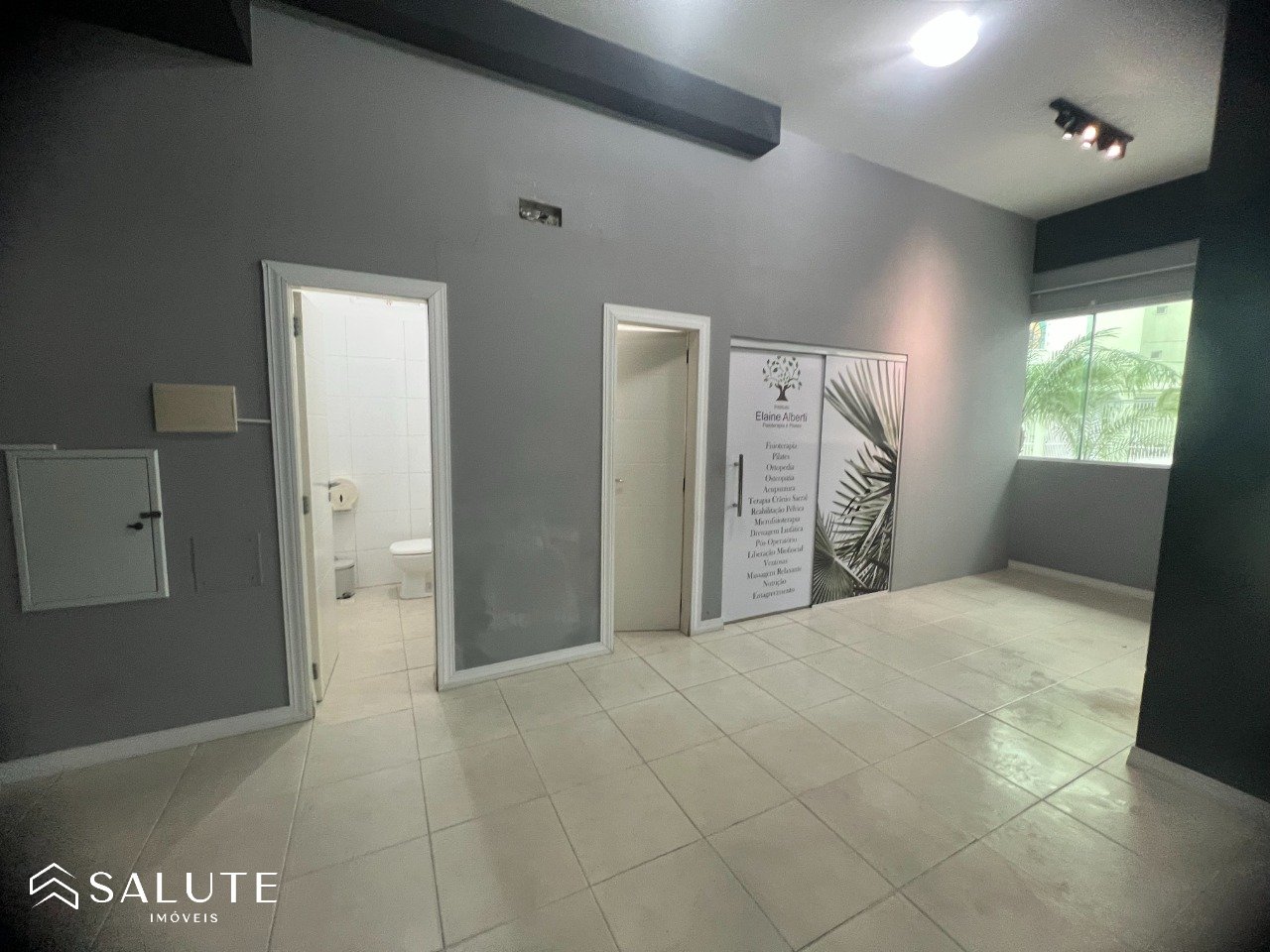 Sala comercial à venda na Barra Sul