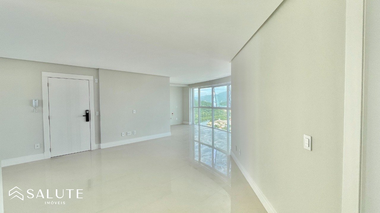 Apartamento para venda 3 Dormitórios Barra Sul