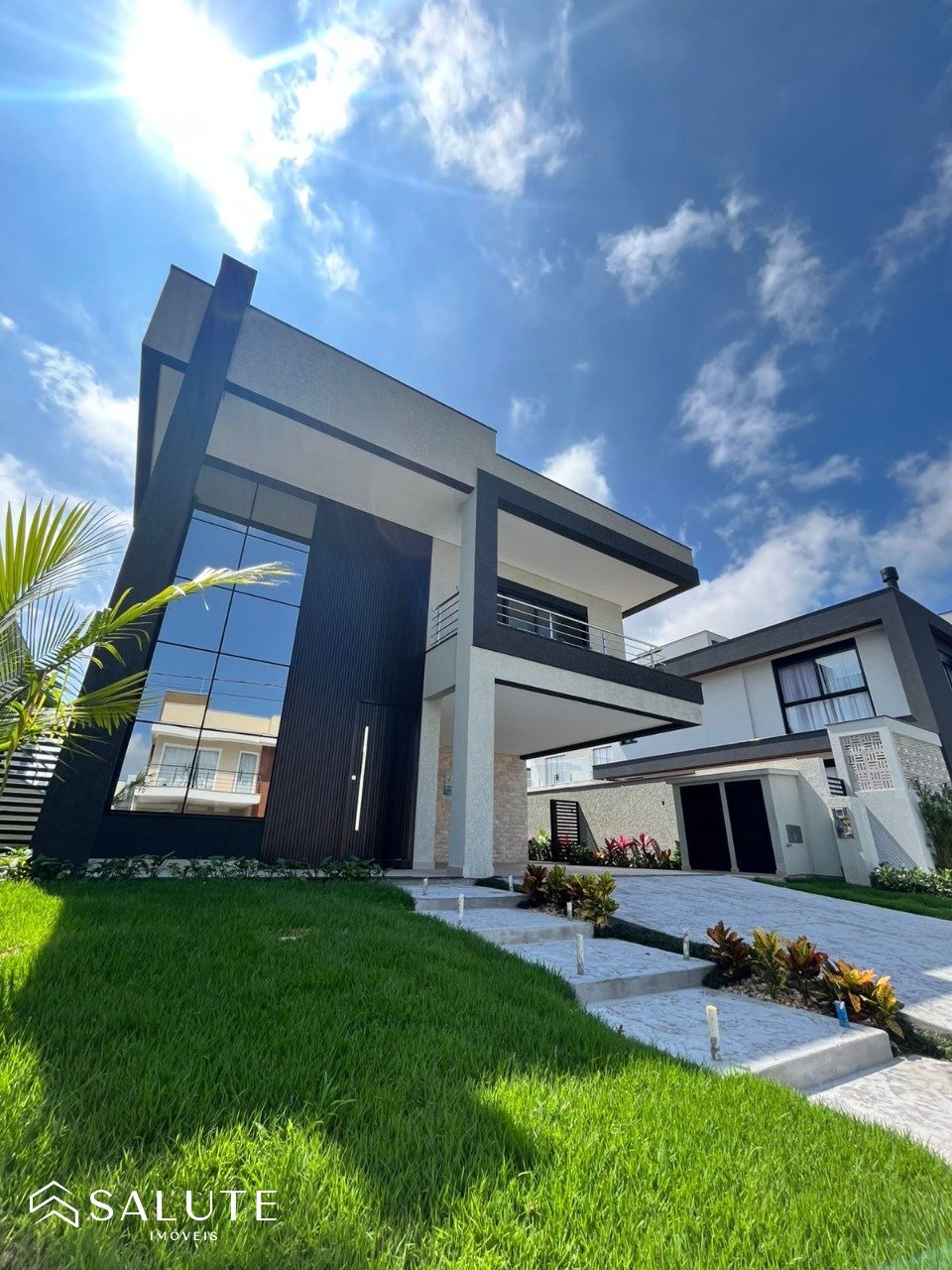 Casa condomínio à venda com 4 suítes em Camboriú