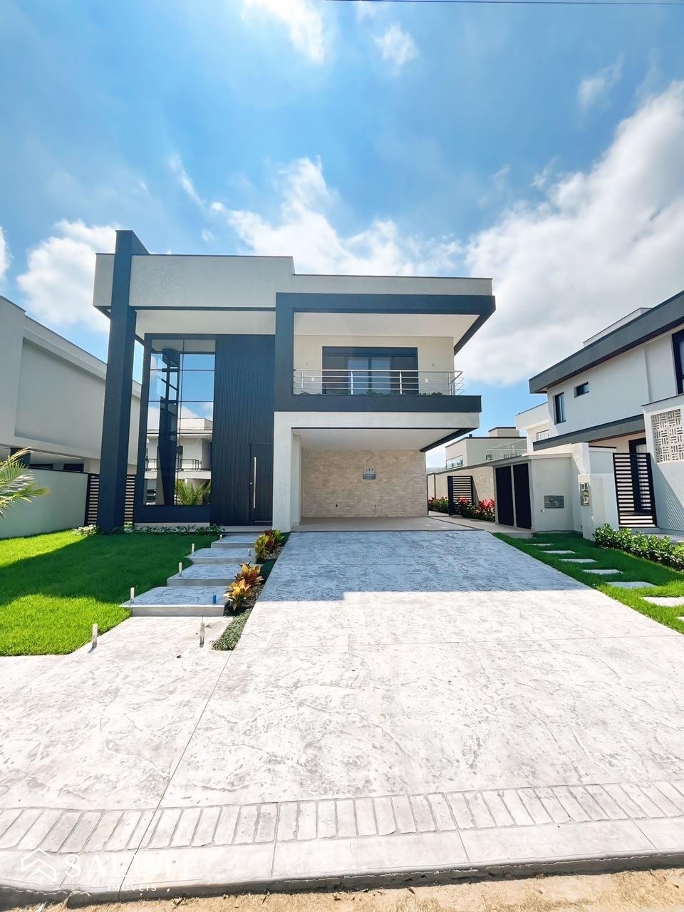 Casa condomínio à venda com 4 suítes em Camboriú
