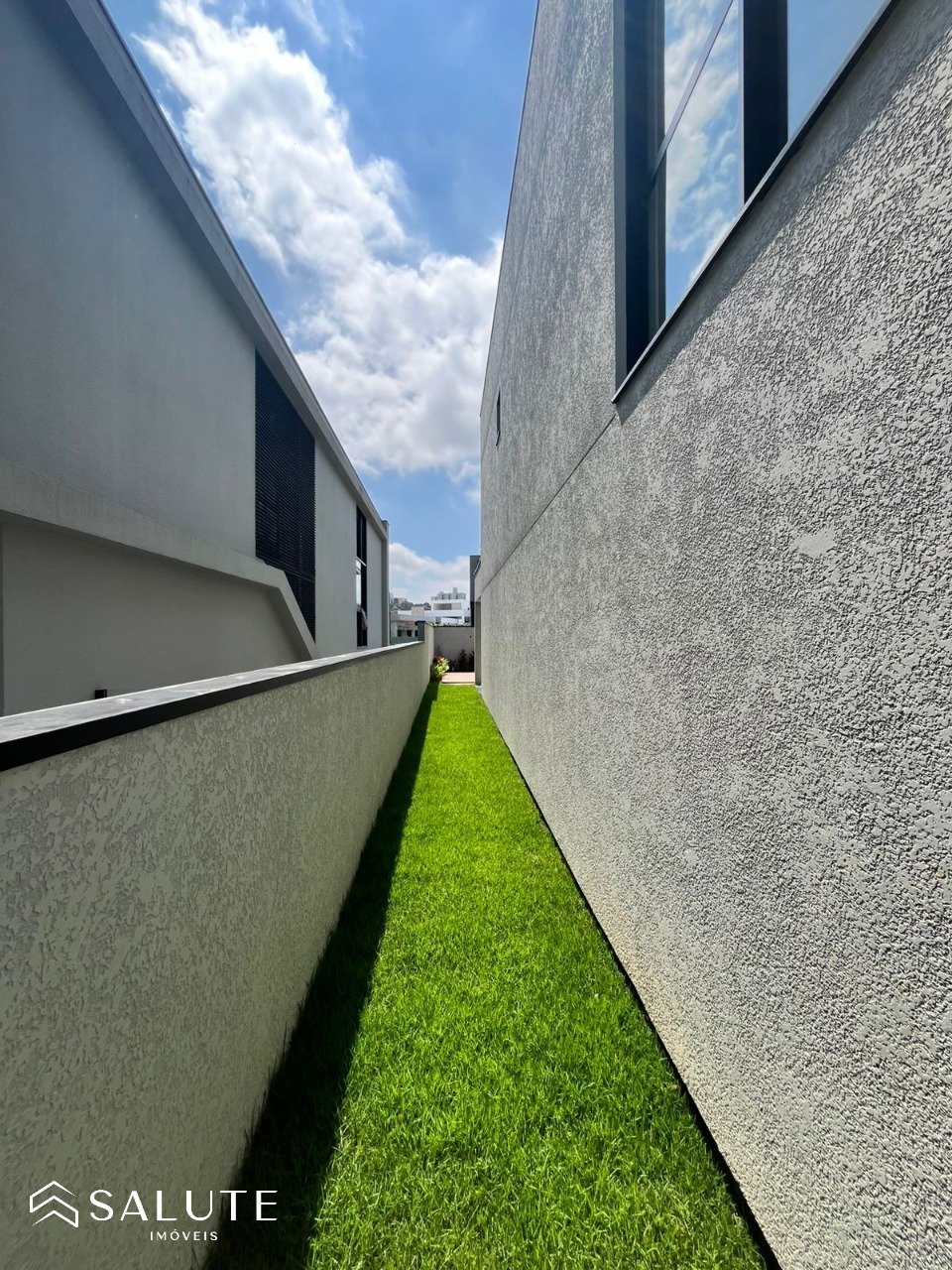 Casa condomínio à venda com 4 suítes em Camboriú