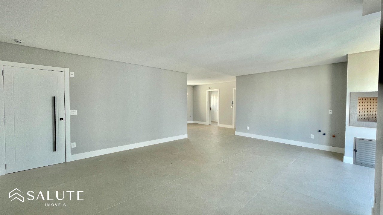 Apartamento à venda com 4 suítes no Centro