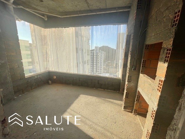 Apartamento à venda 3 suítes na Barra Norte