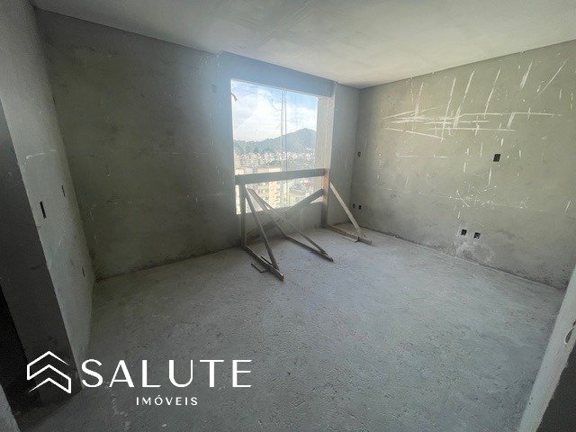Apartamento à venda 3 suítes na Barra Norte