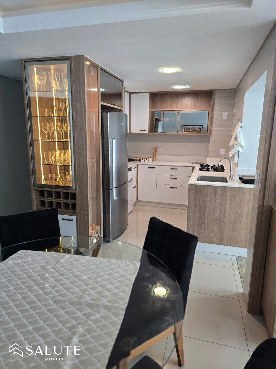 Apartamento à venda com 2 Dormitórios no Pioneiros