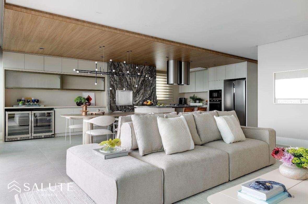 Apartamento à venda 4 Suítes na Barra Sul