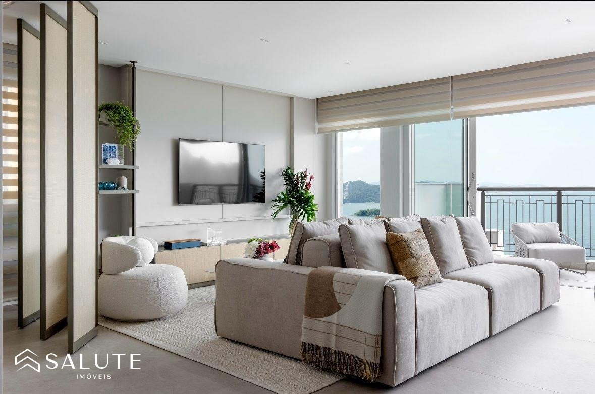 Apartamento à venda 4 Suítes na Barra Sul
