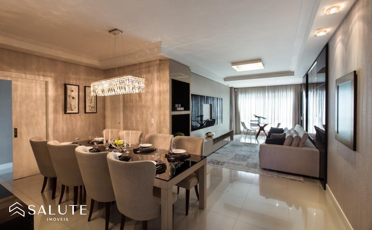 Apartamento à venda 4 Dormitórios no Centro