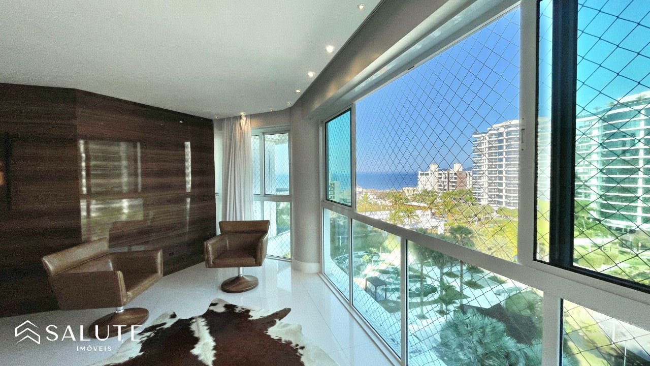 Apartamento à venda 4 dormitórios na Praia Brava